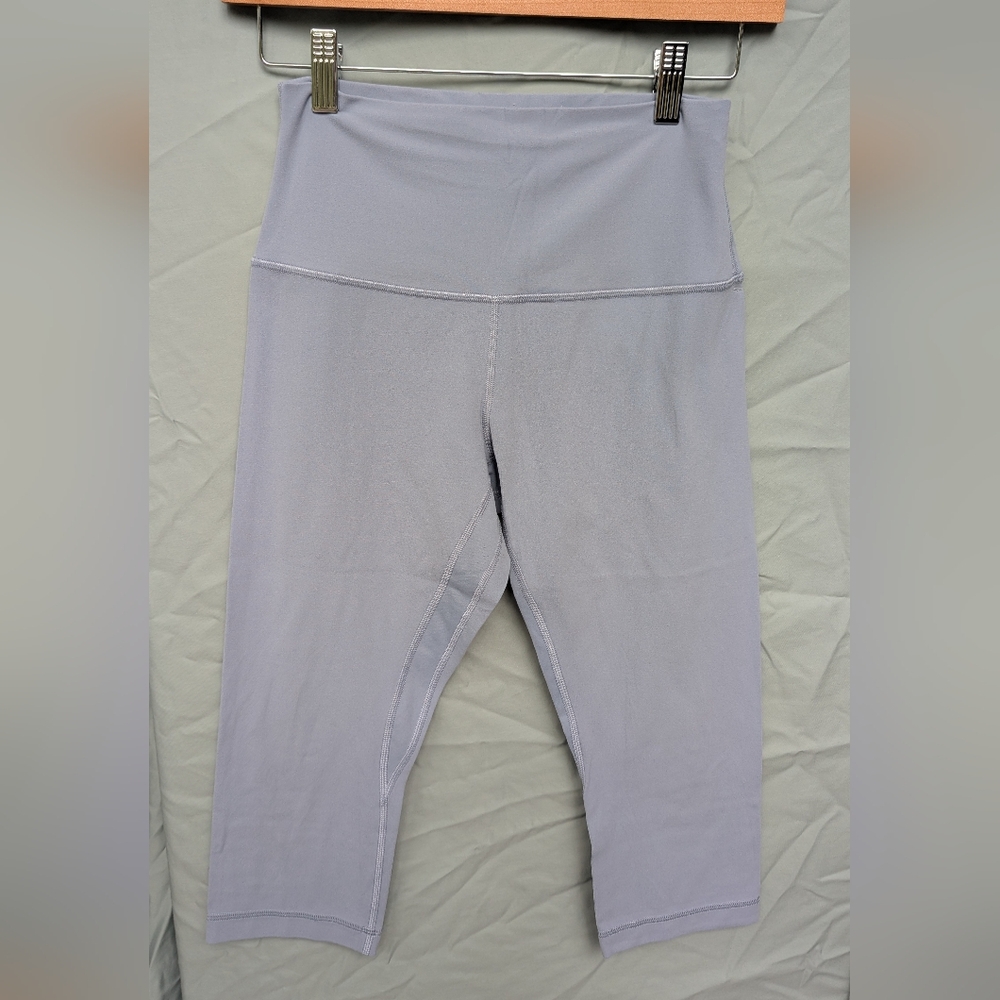 Lululemon Cropped Grey Leggings Size 4 Align HR Pant